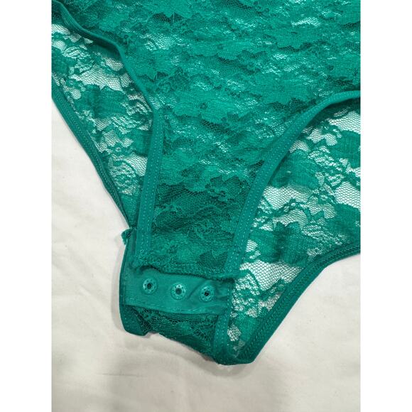 NEW Frederick's Of Hollywood Margarita Floral Lace Halter Teddy Size S Green NWT - Picture 7 of 9